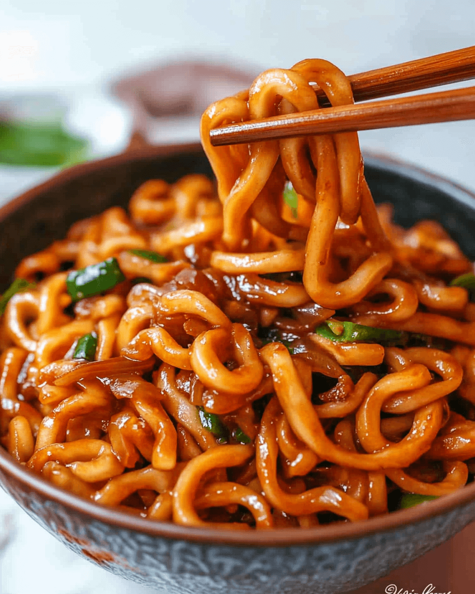 Yaki Udon Stir-Fry: Discover This Flavorful Recipe!